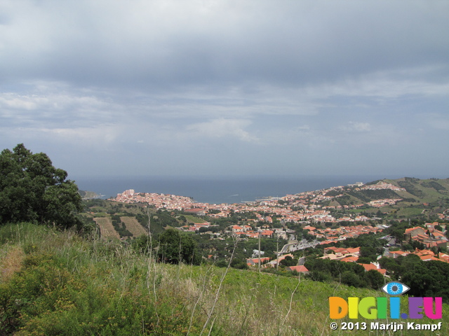 SX27235 View of Banyuls-sur-Mer from hill